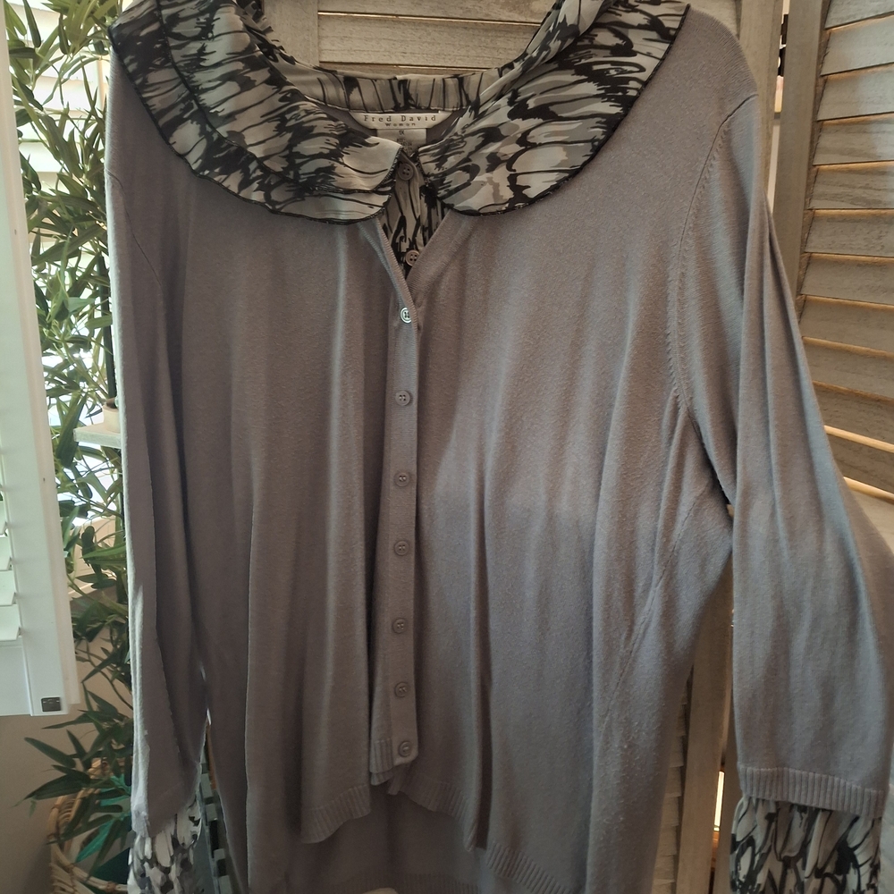 Fred David Gray Blouse with Black and White Patterned Collar